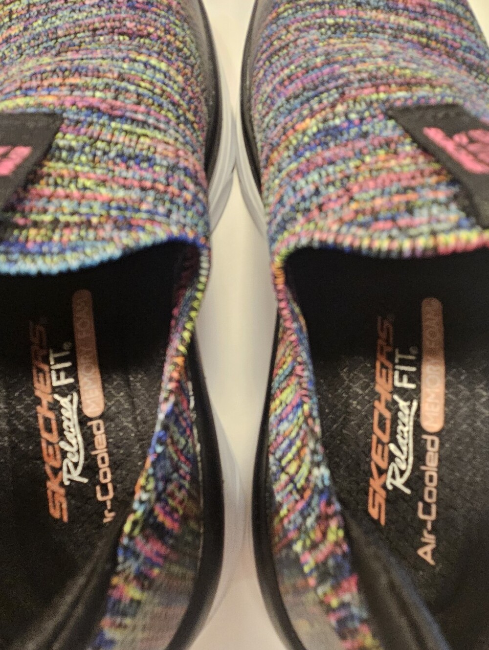 Skechers Women's Slip-On Multicolored D'Lux Walker Relaxed Fit Size 6.5 Sneaker - Picture 3 of 5